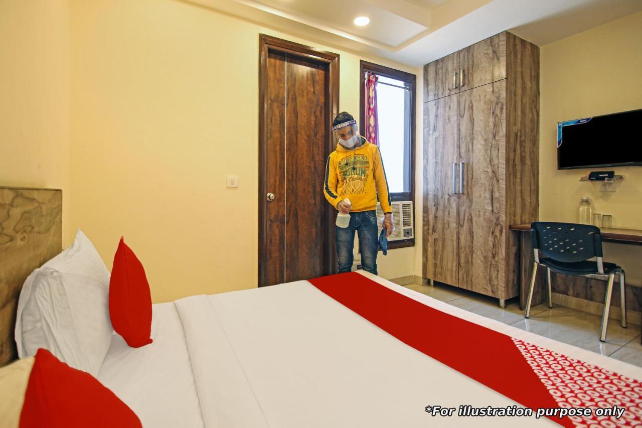 Hotel Anand Amritsar Buitenkant foto