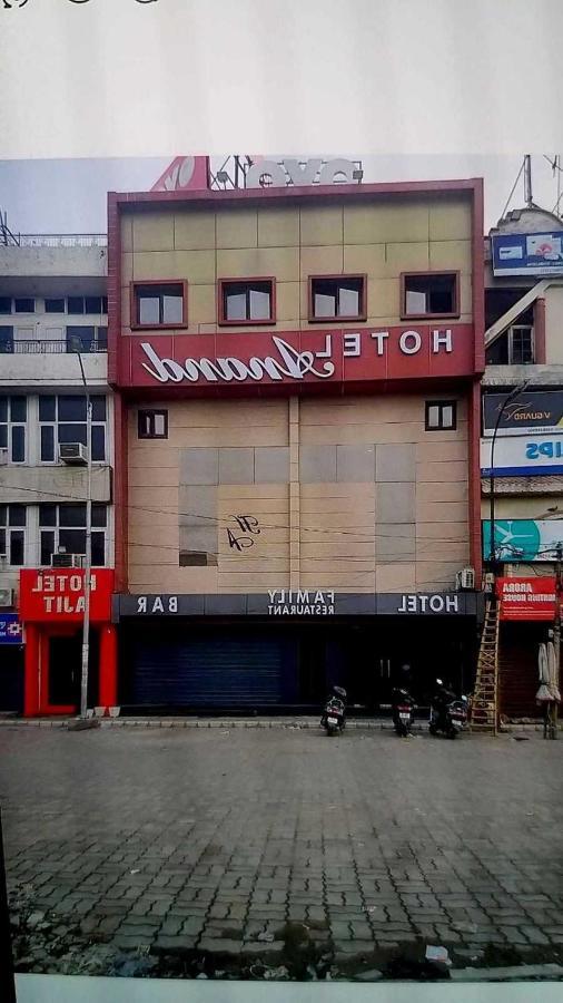 Hotel Anand Amritsar Buitenkant foto