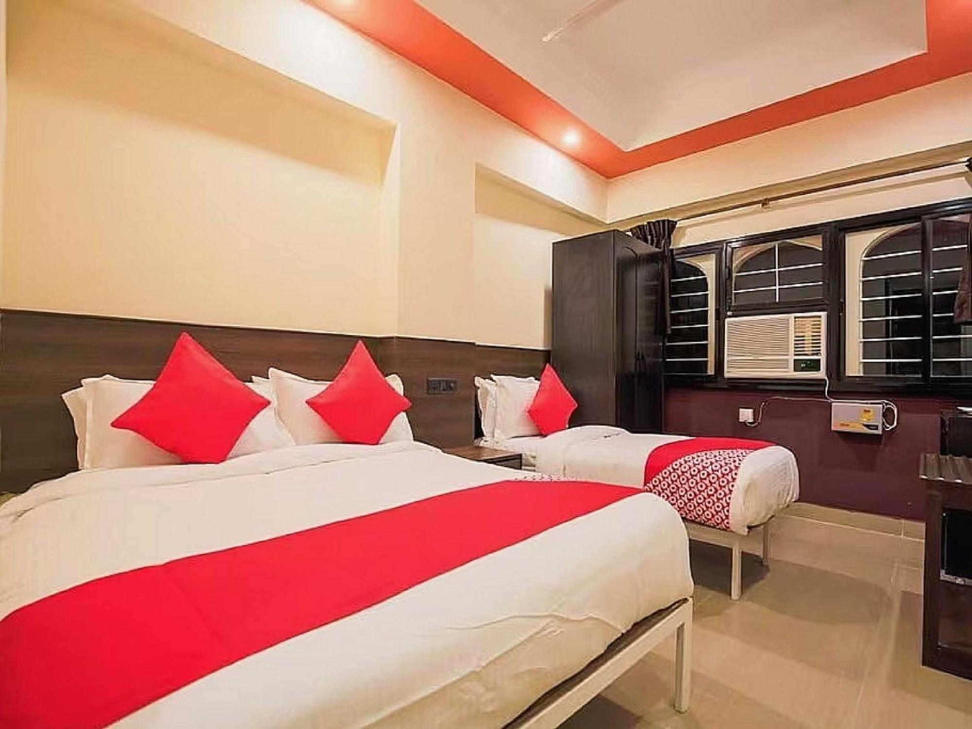 Hotel Anand Amritsar Buitenkant foto