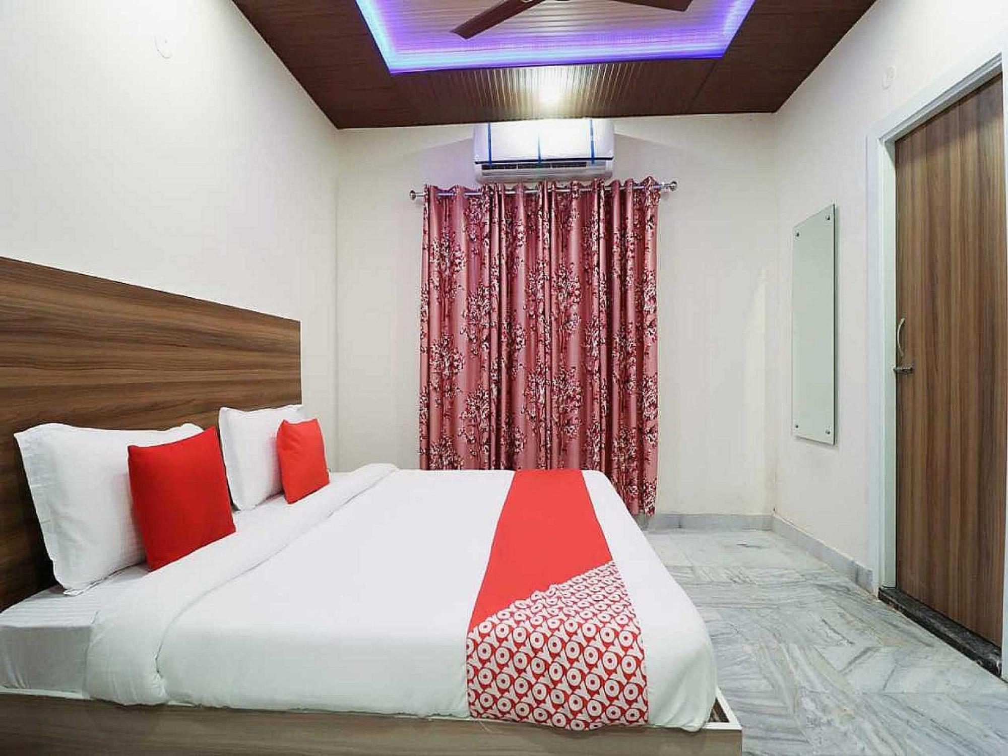 Hotel Anand Amritsar Buitenkant foto