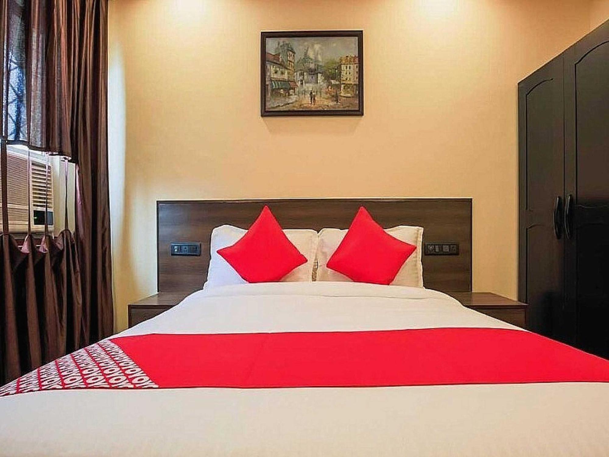 Hotel Anand Amritsar Buitenkant foto