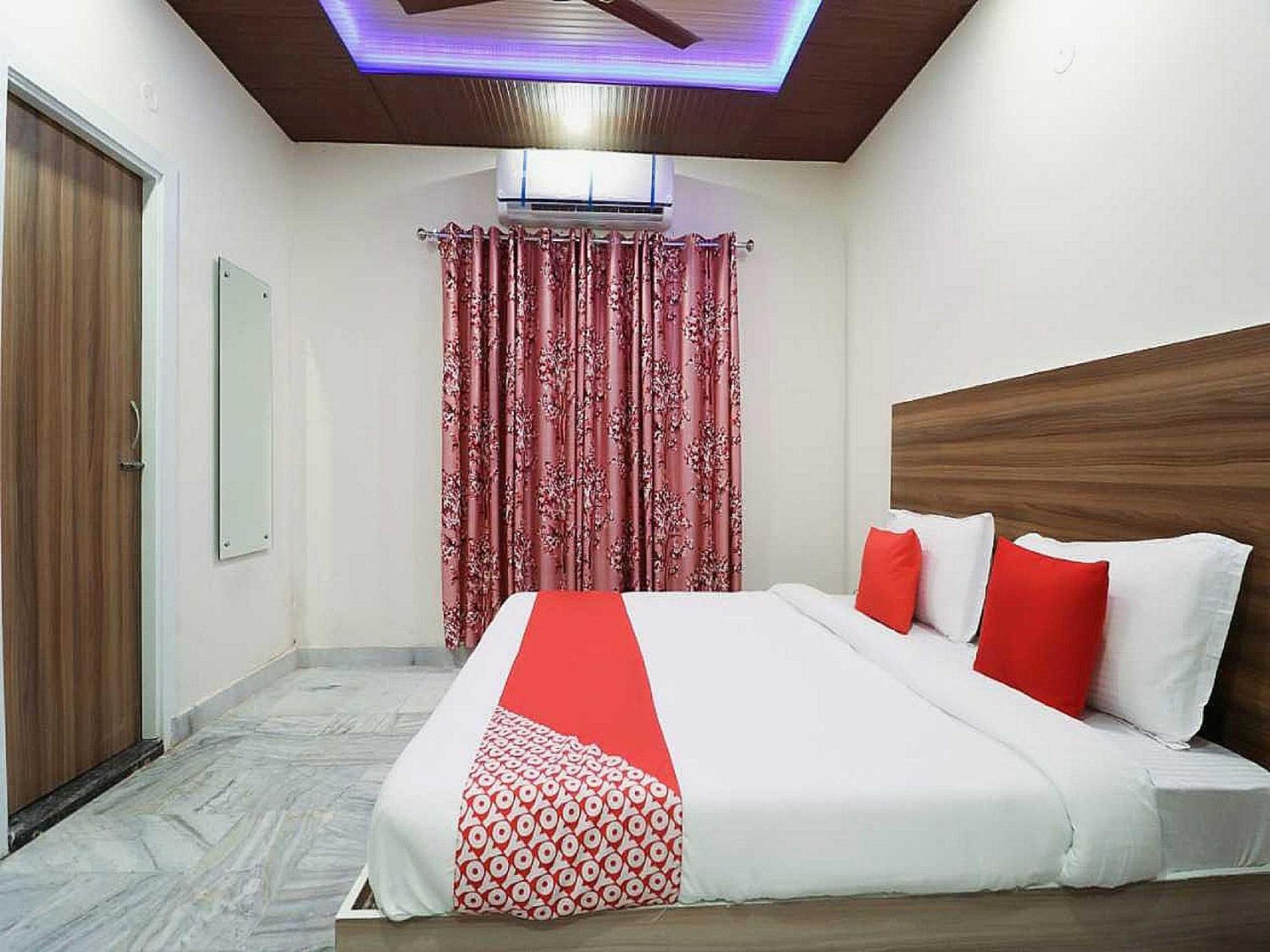 Hotel Anand Amritsar Buitenkant foto